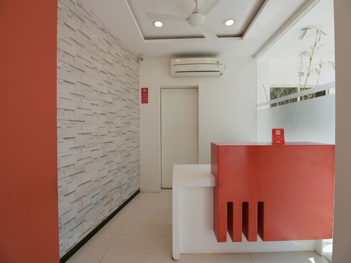 Oyo 963 Hotel Rumaya Ujjain Ngoại thất bức ảnh